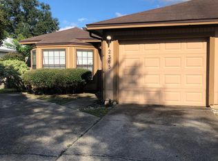 2365 Ironstone Dr E, Jacksonville, FL 32246