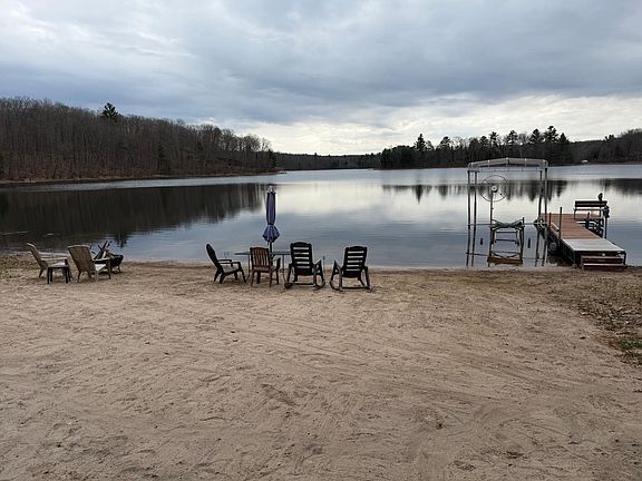 3rd image of W3905 Leesome Lake Rd