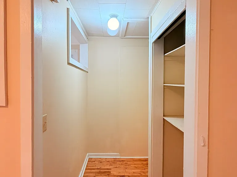 111 College St #3C — Photo 16