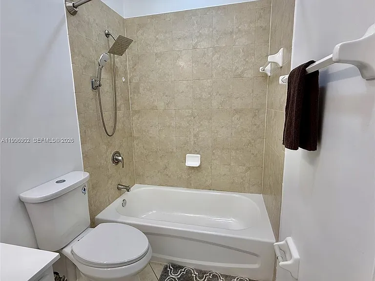 11503 NW 89th St #218 — Photo 30