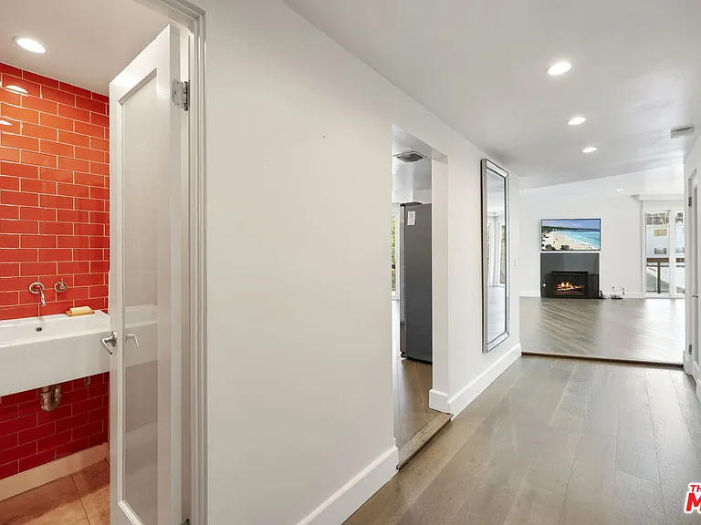 723 Westmount Dr #206 — Photo 17