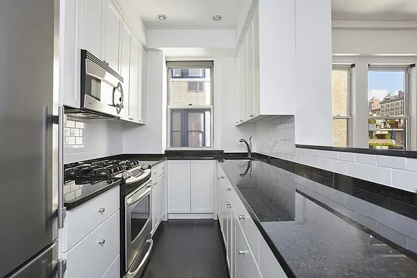 Rented by Brown Harris Stevens | media 4