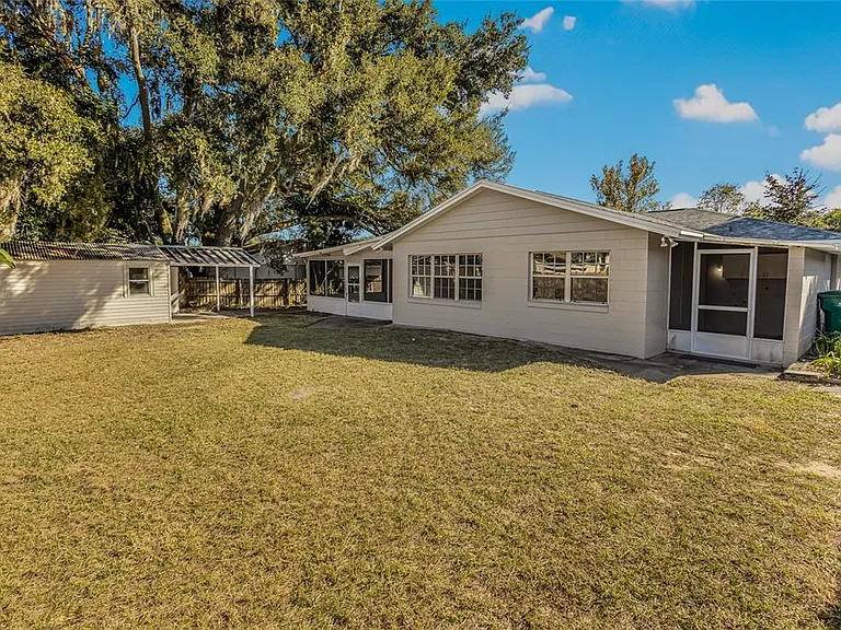 2707 Lakewood Ln — Photo 24