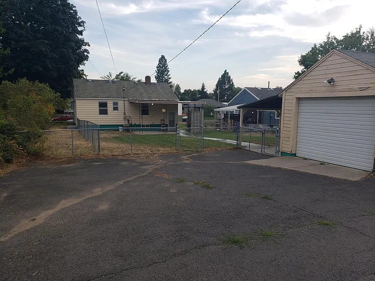 2212 W Everett Ave — Photo 15