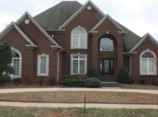 10204 Worthington Ln, Prospect, KY 40059