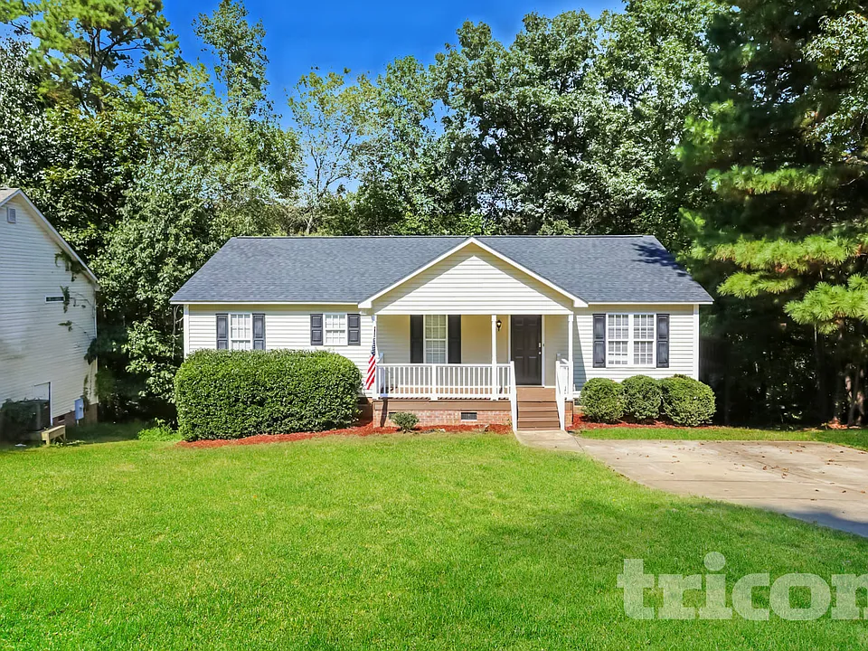 3012 Brittany Dr