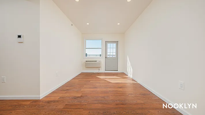 Rented by Nooklyn NYC LLC | media 4