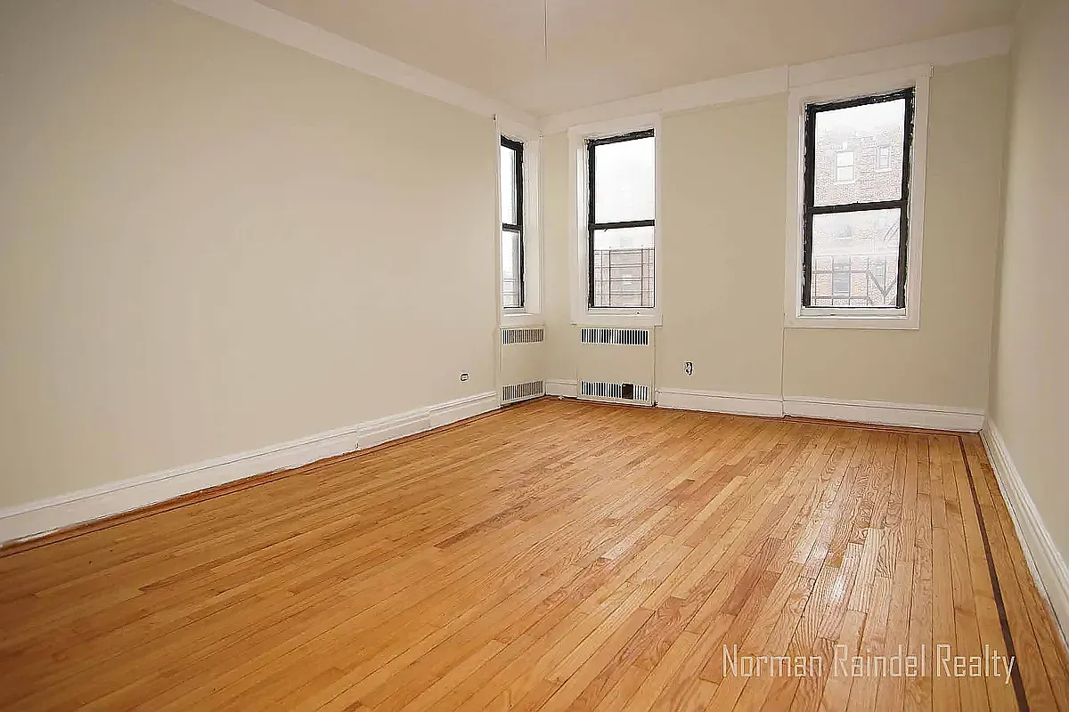 8223 Bay Parkway — Photo 3