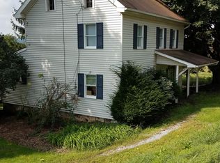 4366 Main St, Elverson, PA 19520