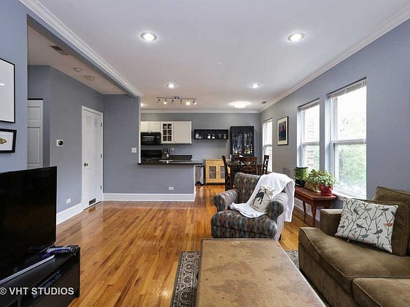 3rd image of 919 W Sunnyside Ave APT 2N