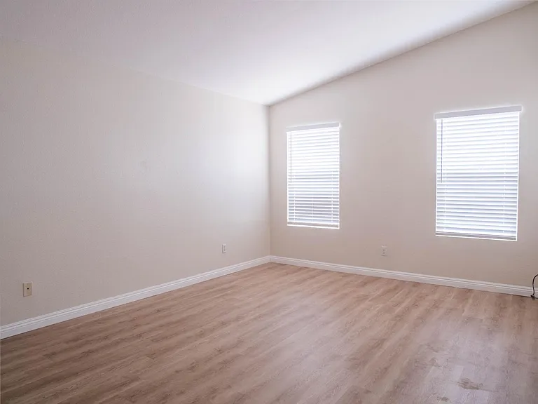 14579 Nelson Ave — Photo 11