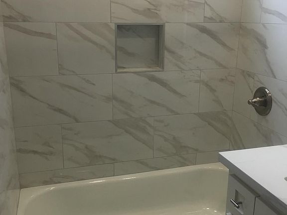 4th image of 12900 Lakewood Blvd #7