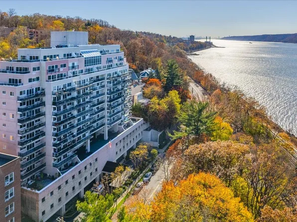 1020 Warburton Avenue #10F, Yonkers, NY 10701