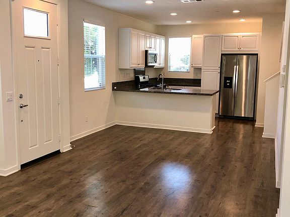 3rd image of 399 N Avelina Way