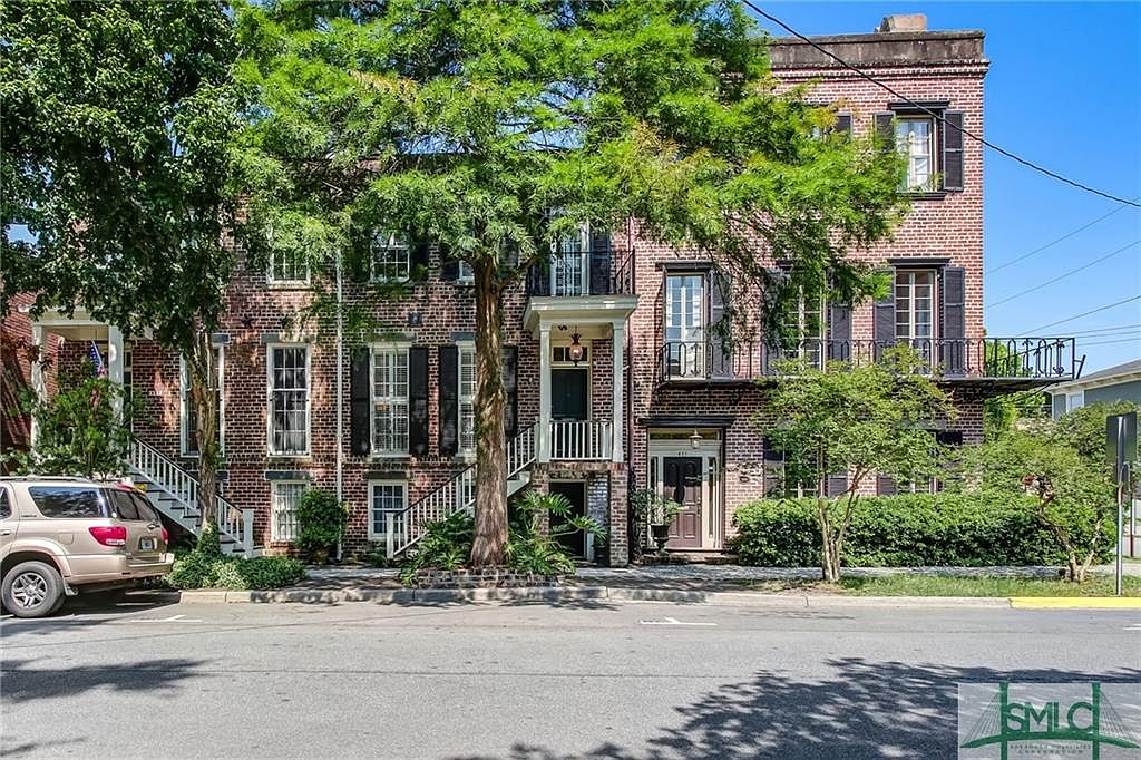 435 Tattnall St Savannah Ga 31401 Mls 248608 Zillow