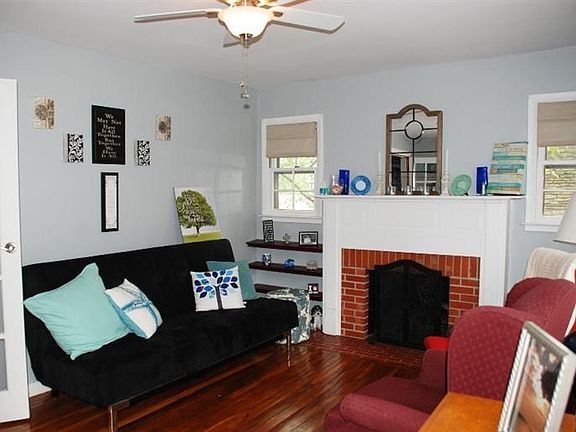 3rd image of 166 Saint William Dr