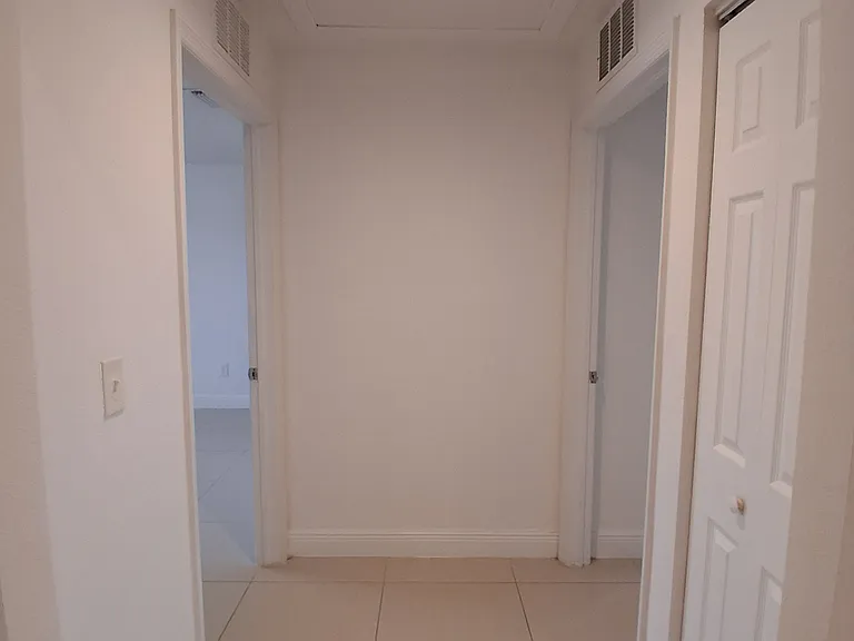 9007 Meadow Cir — Photo 6