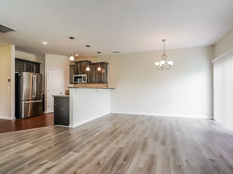 645 Smithridge Way — Photo 4
