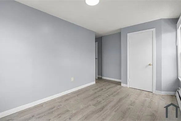 26 Lawrence St — Photo 11