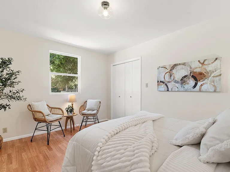 205 Apple Knl — Photo 23