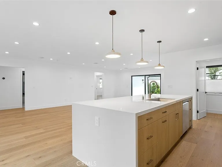 6300 Teesdale Ave — Photo 11