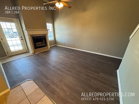 5th image of 1712 N Chestnut Ave