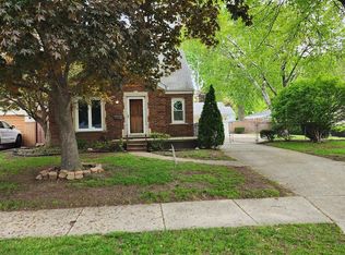 22001 Blackburn St, Saint Clair Shores, MI 48080