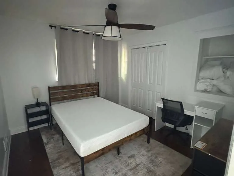 2380 Miriam Ln — Photo 3