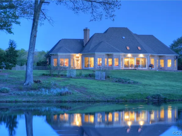 1200 James River Rd, Scottsville, VA 24590