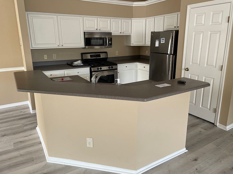 1st image of 13810 N Sutton Park Dr Unit 420