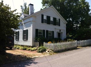 28 Church St, Tisbury, MA 02568