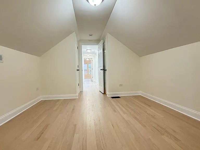 5821 W Gunnison St — Photo 35