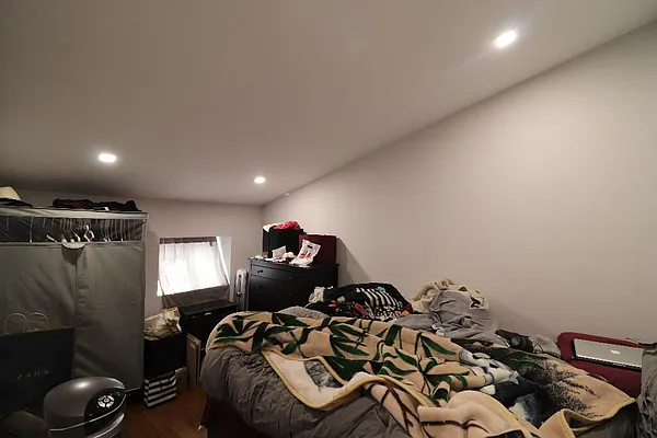 Rented by Yaffa Realty LLC | media 19