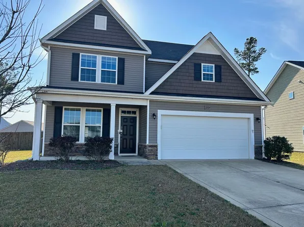 2120 Courtland Dr, Fayetteville, NC 28314