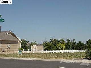 2003 Crestview neighbor to other side