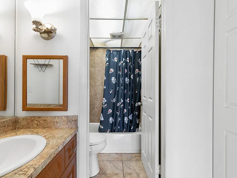 3710 Inverrary Dr #2G — Photo 16