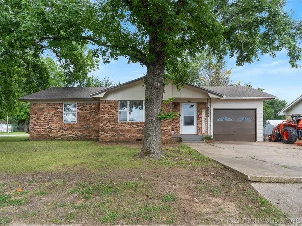 703 McCarley St, Colbert, OK 74733