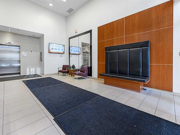 5th image of 211 N 13th Ave SE #607