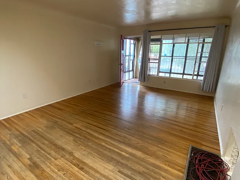 1640 Columbia Dr SE — Photo 4