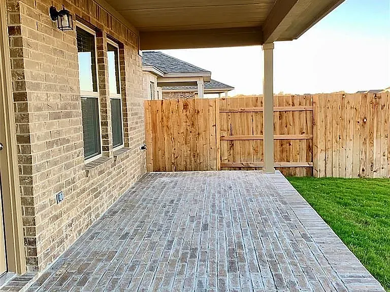 17320 Crowndale Dr — Photo 24
