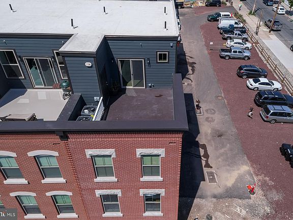 4th image of 1406 S 4th St