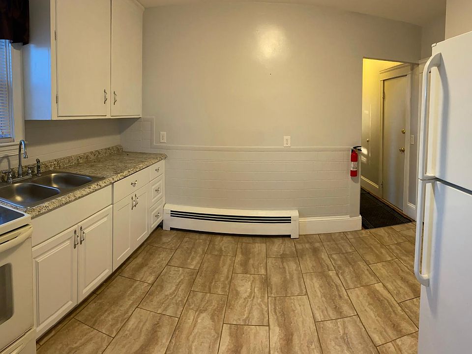 Pictures without furniture.