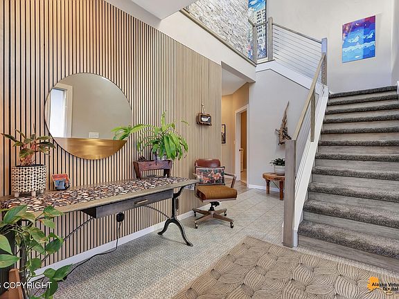 5th image of 242 Tanner Cir