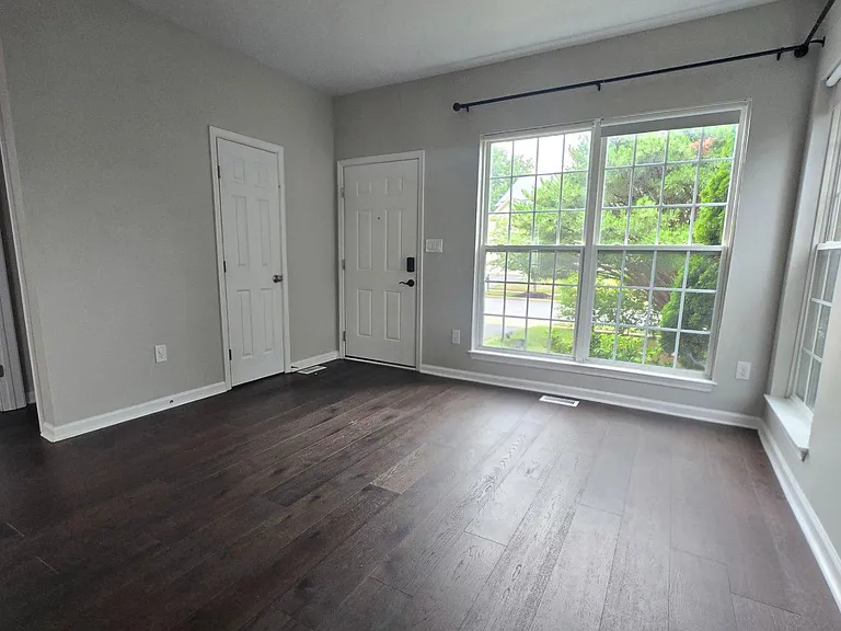 7811 New Ascot Ln — Photo 6