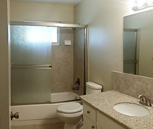 4th image of 11171 Beverly Dr