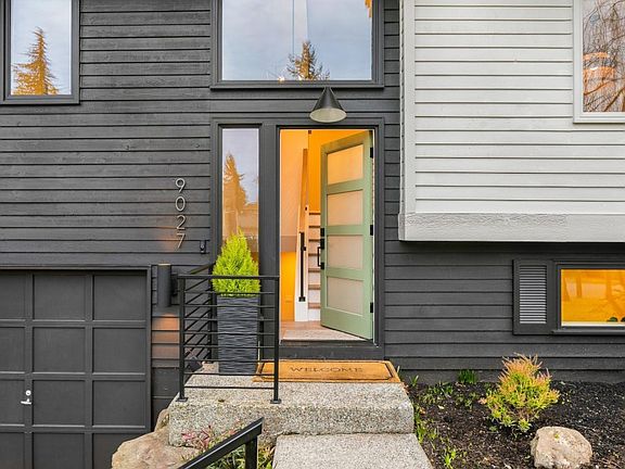 4th image of 9027 NE 136th St