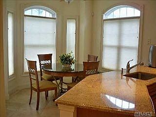 1st image of 578 Roosevelt Way