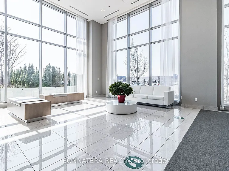 2081 Fairview St #803 — Photo 9