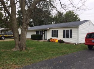 1389 Arcadia Dr, Galesburg, IL 61401