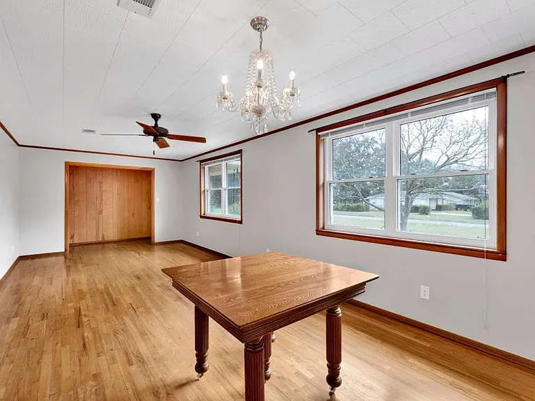 2490 E Burgess Rd — Photo 8